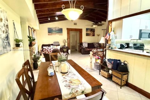 Casa en venta en Miami, Florida, 3 dormitorios, 97.36 m2 № 1418791 - foto 17