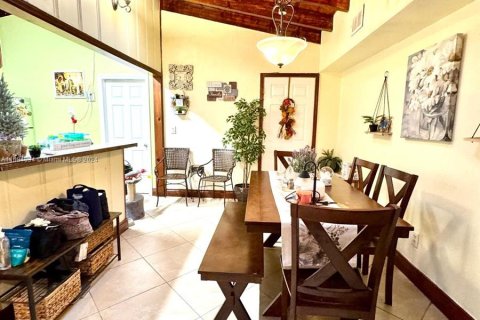 Casa en venta en Miami, Florida, 3 dormitorios, 97.36 m2 № 1418791 - foto 9