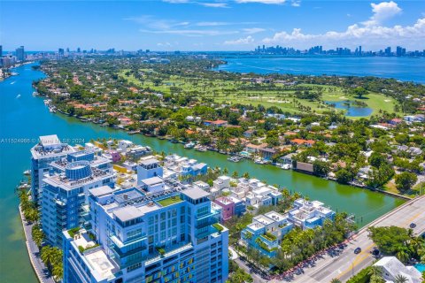 Touwnhouse à vendre à Miami Beach, Floride: 4 chambres, 347.55 m2 № 983624 - photo 22
