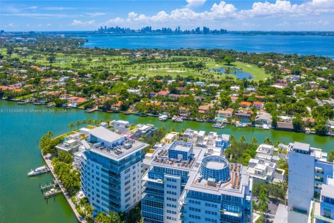 Touwnhouse à vendre à Miami Beach, Floride: 4 chambres, 347.55 m2 № 983624 - photo 26