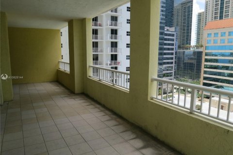 Condo in Miami, Florida, 1 bedroom  № 10968 - photo 18