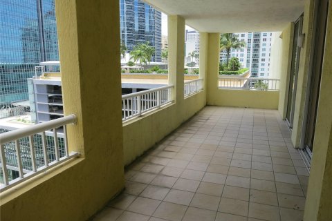 Condo in Miami, Florida, 1 bedroom  № 10968 - photo 15