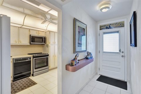 Condo in Lauderdale Lakes, Florida, 2 bedrooms  № 1208058 - photo 13