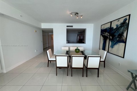 Condominio en venta en Aventura, Florida, 2 dormitorios, 169.45 m2 № 1207034 - foto 7