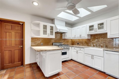 Casa en venta en Fort Lauderdale, Florida, 4 dormitorios, 341.23 m2 № 1207033 - foto 14