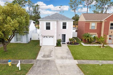 House in Tampa, Florida 3 bedrooms, 137.59 sq.m. № 1407230 - photo 1