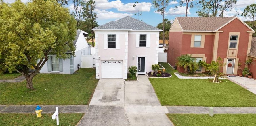 House in Tampa, Florida 3 bedrooms, 137.59 sq.m. № 1407230