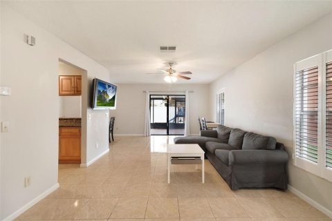 Villa ou maison à vendre à Tampa, Floride: 3 chambres, 137.59 m2 № 1407230 - photo 7