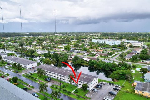 Condo in Miami Gardens, Florida, 1 bedroom  № 1401681 - photo 30