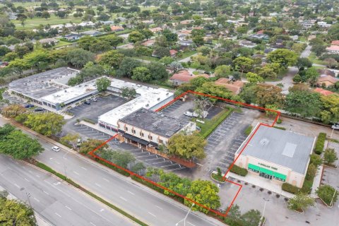 Commercial property in Coral Springs, Florida № 496943 - photo 12