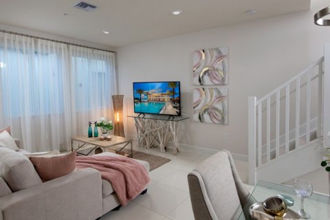 Apartment in LANDMARK in Doral, Florida 3 bedrooms, 123 sq.m. № 378 - photo 4