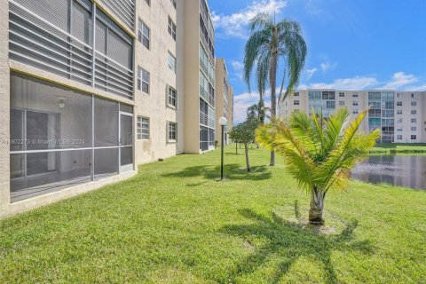 Condominio en venta en Dania Beach, Florida, 2 dormitorios, 110.55 m2 № 1222940 - foto 29