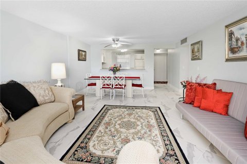 Condominio en venta en Dania Beach, Florida, 2 dormitorios, 110.55 m2 № 1222940 - foto 5
