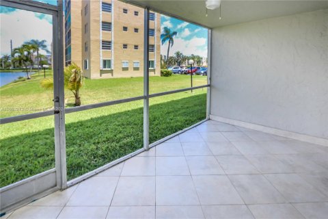 Condominio en venta en Dania Beach, Florida, 2 dormitorios, 110.55 m2 № 1222940 - foto 26