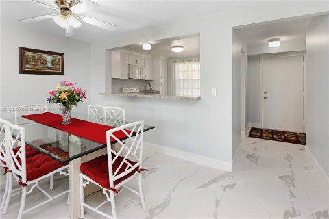 Condominio en venta en Dania Beach, Florida, 2 dormitorios, 110.55 m2 № 1222940 - foto 15