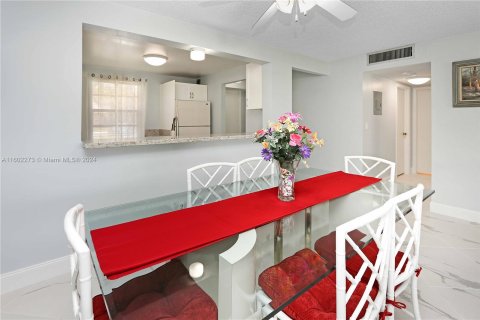 Condominio en venta en Dania Beach, Florida, 2 dormitorios, 110.55 m2 № 1222940 - foto 17