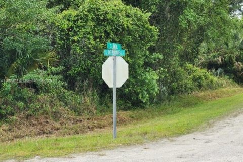 Land in Clewiston, Florida № 1094055 - photo 1