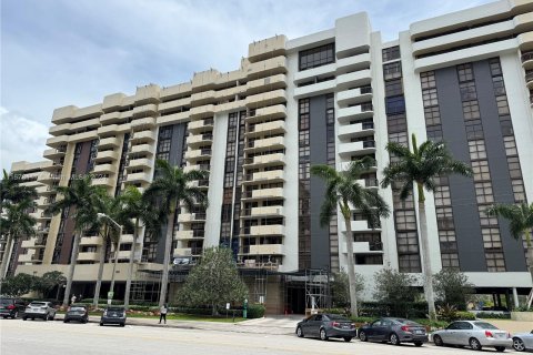Condominio en venta en Coral Gables, Florida, 2 dormitorios, 104.89 m2 № 1147293 - foto 1