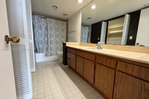 Condominio en venta en Coral Gables, Florida, 2 dormitorios, 104.89 m2 № 1147293 - foto 26