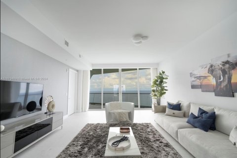 Condominio en venta en Sunny Isles Beach, Florida, 3 dormitorios, 233.28 m2 № 1399974 - foto 3