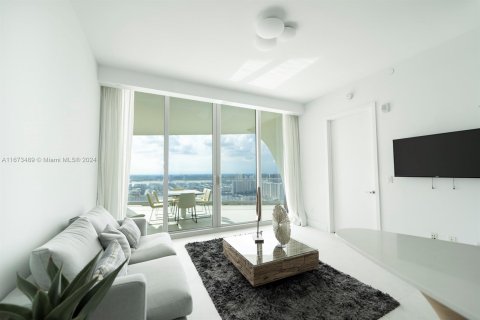 Condominio en venta en Sunny Isles Beach, Florida, 3 dormitorios, 233.28 m2 № 1399974 - foto 7