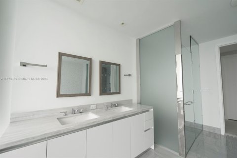 Condominio en venta en Sunny Isles Beach, Florida, 3 dormitorios, 233.28 m2 № 1399974 - foto 26