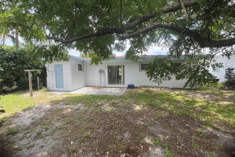 House in Hollywood, Florida 3 bedrooms, 113.15 sq.m. № 1231318 - photo 4