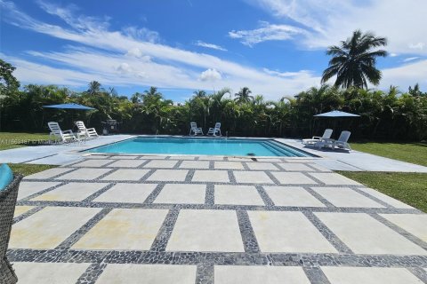 House in Miami, Florida 4 bedrooms, 173.36 sq.m. № 1372806 - photo 15