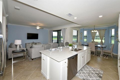 Condominio en alquiler en Lakewood Ranch, Florida, 2 dormitorios, 116.78 m2 № 213323 - foto 15