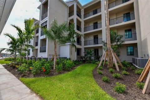 Copropriété à louer à Lakewood Ranch, Floride: 2 chambres, 116.78 m2 № 213323 - photo 3