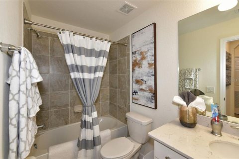 Condominio en alquiler en Lakewood Ranch, Florida, 2 dormitorios, 116.78 m2 № 213323 - foto 26