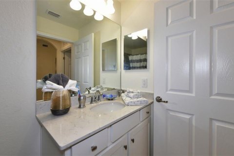 Condominio en alquiler en Lakewood Ranch, Florida, 2 dormitorios, 116.78 m2 № 213323 - foto 25