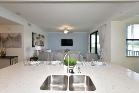 Condominio en alquiler en Lakewood Ranch, Florida, 2 dormitorios, 116.78 m2 № 213323 - foto 16