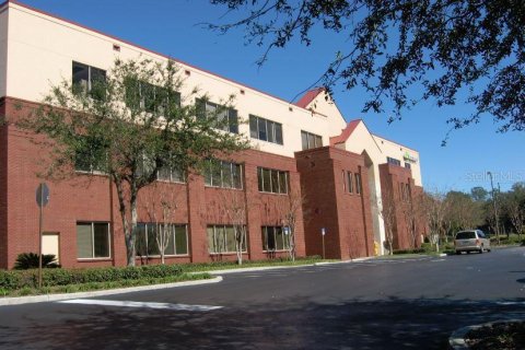 Immobilier commercial à louer à Ocala, Floride: 63.17 m2 № 213238 - photo 1