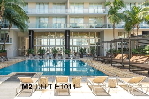 Condo in Miami, Florida, 2 bedrooms  № 1400271 - photo 17