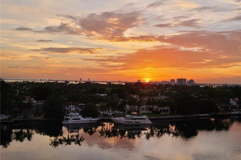 Copropriété à louer à Miami Beach, Floride: 1 chambre, 96.25 m2 № 1365431 - photo 1