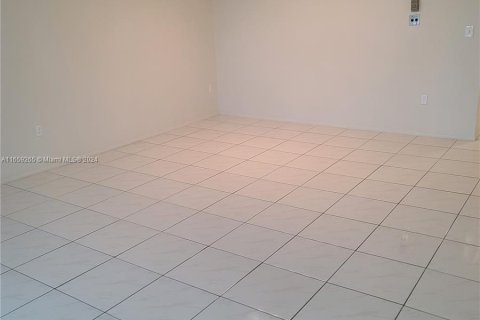 Condominio en alquiler en Miami Beach, Florida, 1 dormitorio, 96.25 m2 № 1365431 - foto 7