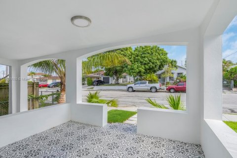 Villa ou maison à vendre à Miami, Floride: 3 chambres, 114.27 m2 № 1365430 - photo 5