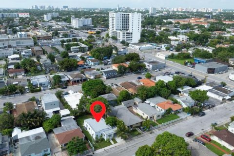 Casa en venta en Miami, Florida, 3 dormitorios, 114.27 m2 № 1365430 - foto 26