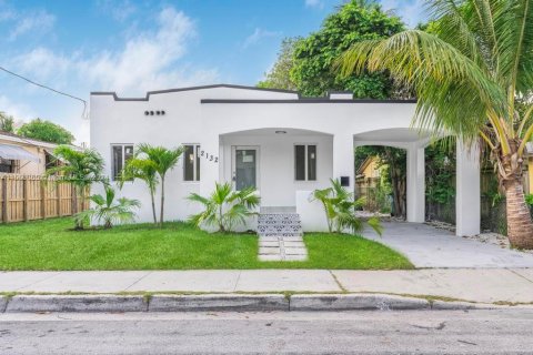 Casa en venta en Miami, Florida, 3 dormitorios, 114.27 m2 № 1365430 - foto 1