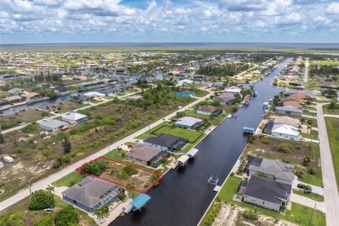 Land in Port Charlotte, Florida № 1245132 - photo 1