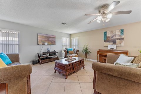 Casa en venta en Orlando, Florida, 6 dormitorios, 331.1 m2 № 1133768 - foto 13