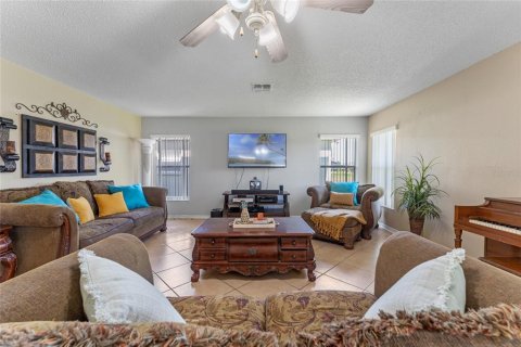 Villa ou maison à vendre à Orlando, Floride: 6 chambres, 331.1 m2 № 1133768 - photo 12