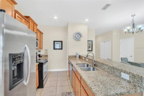 Touwnhouse à vendre à Kissimmee, Floride: 5 chambres, 188.03 m2 № 1369372 - photo 5