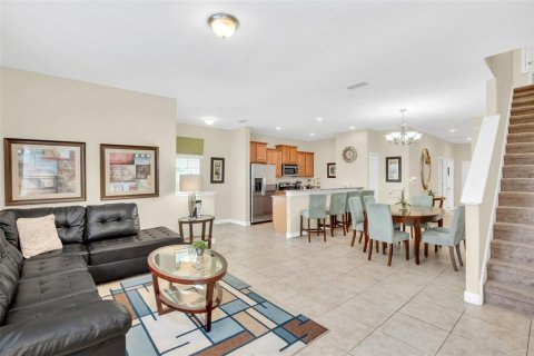 Touwnhouse à vendre à Kissimmee, Floride: 5 chambres, 188.03 m2 № 1369372 - photo 9