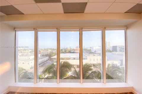 Commercial property in Miami Beach, Florida № 60565 - photo 27