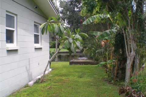 House in Tampa, Florida 3 bedrooms, 140.65 sq.m. № 1364558 - photo 3