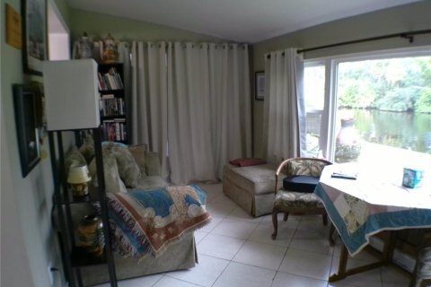 Casa en venta en Tampa, Florida, 3 dormitorios, 140.65 m2 № 1364558 - foto 11