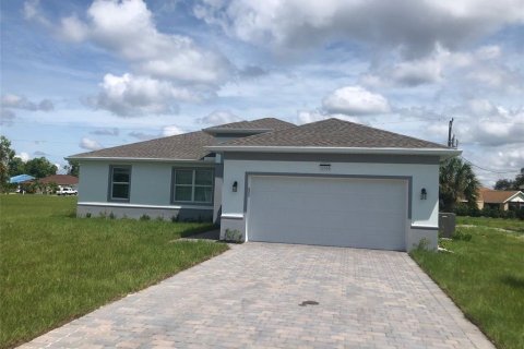 Casa en venta en Punta Gorda, Florida, 4 dormitorios, 177.81 m2 № 1364512 - foto 1