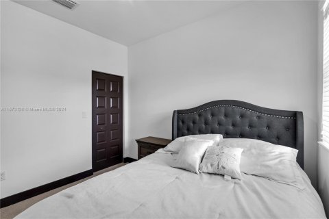Adosado en venta en Miami Lakes, Florida, 3 dormitorios, 147.53 m2 № 1141909 - foto 25